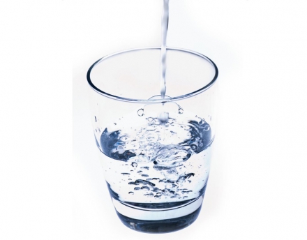 9 Good Reasons to Drink More Water